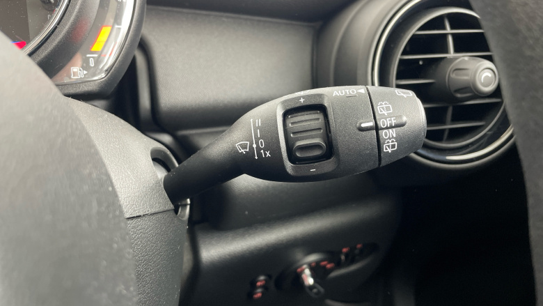 MINI Hatchback 1.5 One Classic II 3dr Petrol Hatchback